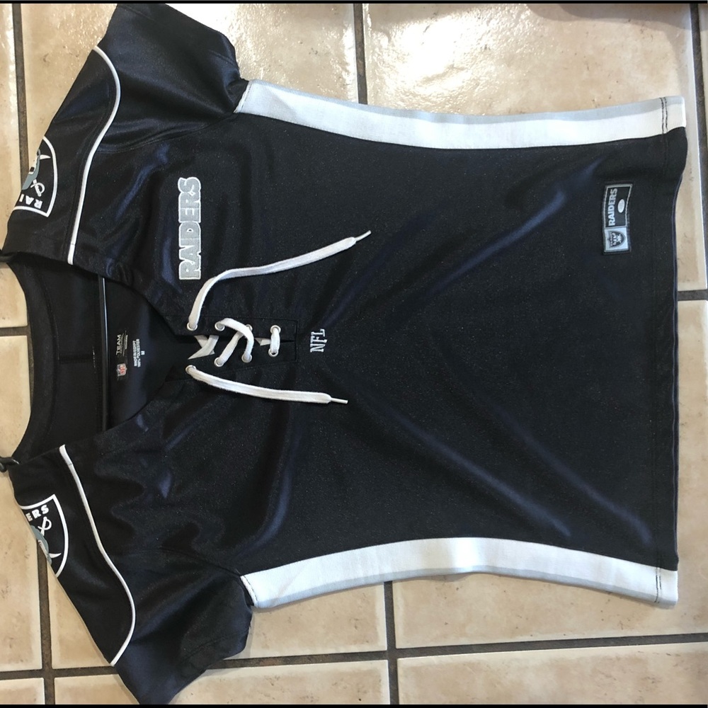 Women’s raiders top